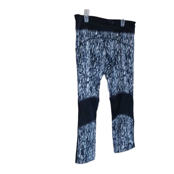 Nike Dri Fit Power Print Capri Leggings  Size L - Picture 6 of 13